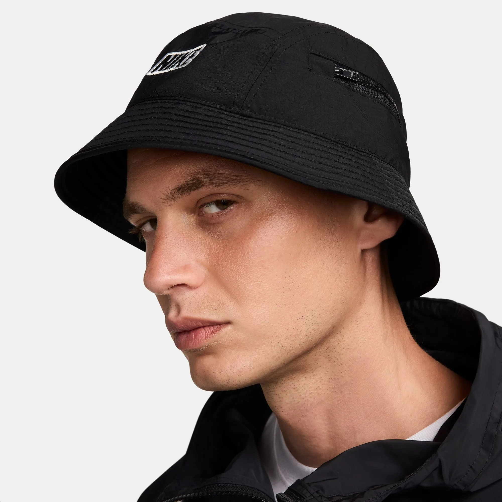 Nike Apex Bucket Hat - Black/Summit White